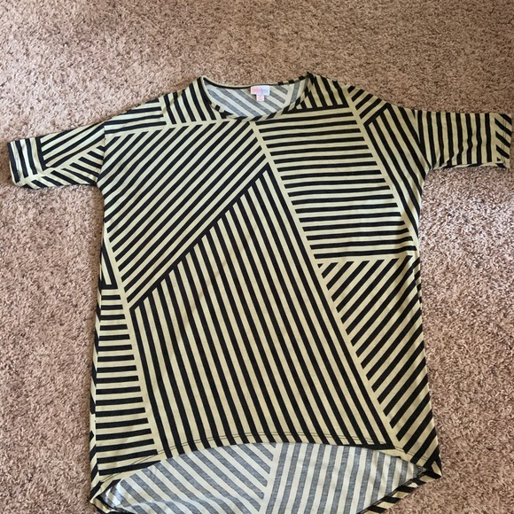 LuLaRoe Tops - LulaRoe Irma Top